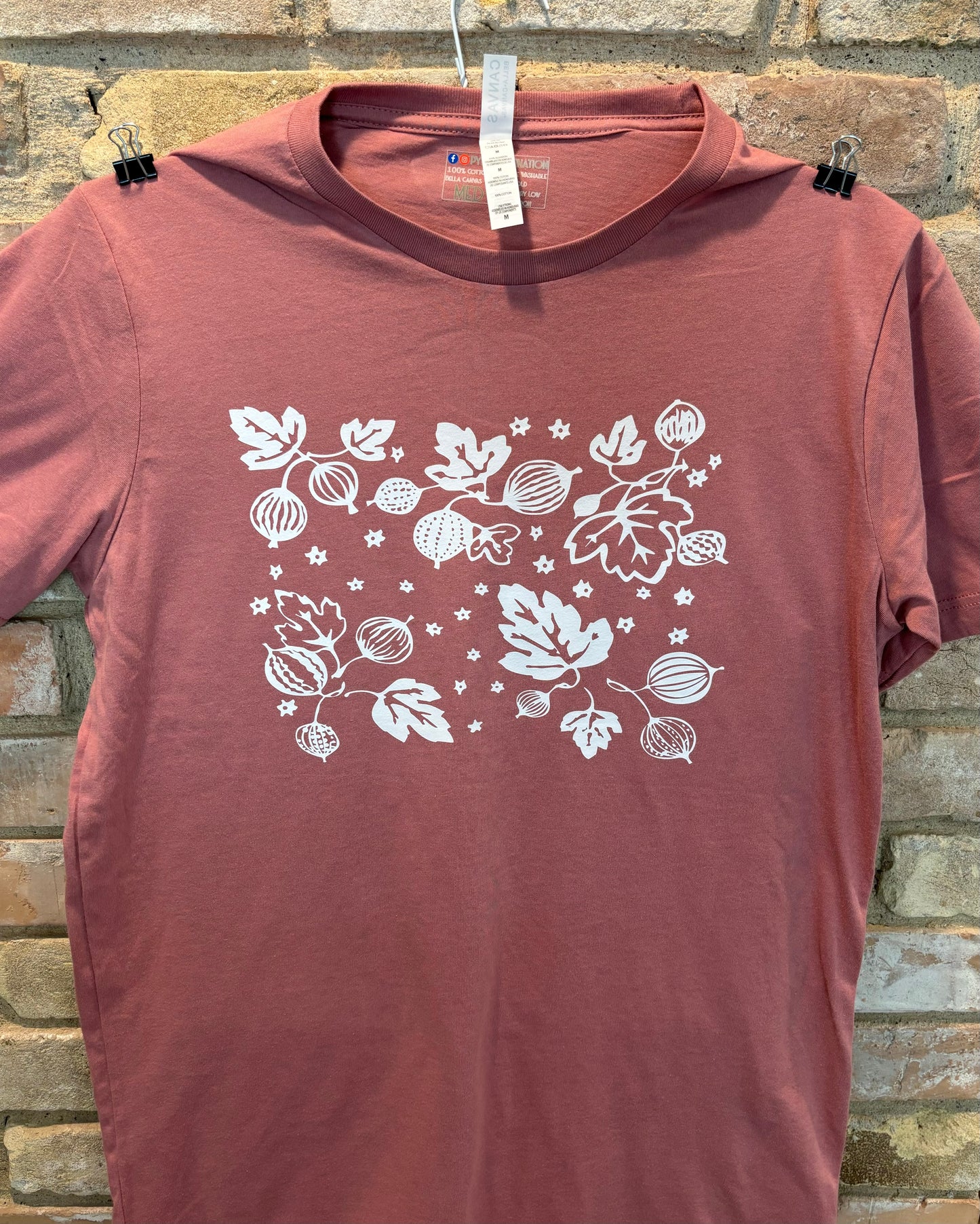 T-shirt Short or Long Sleeve Gooseberry on Dusty Rose
